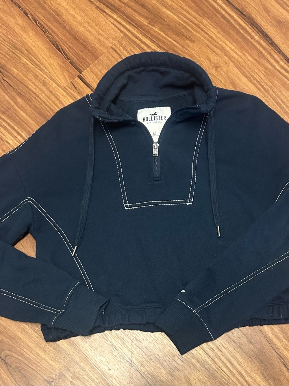 Hollister Cropped 1/4 Zip Sweatshirt Navy Blue White Stitching Xs